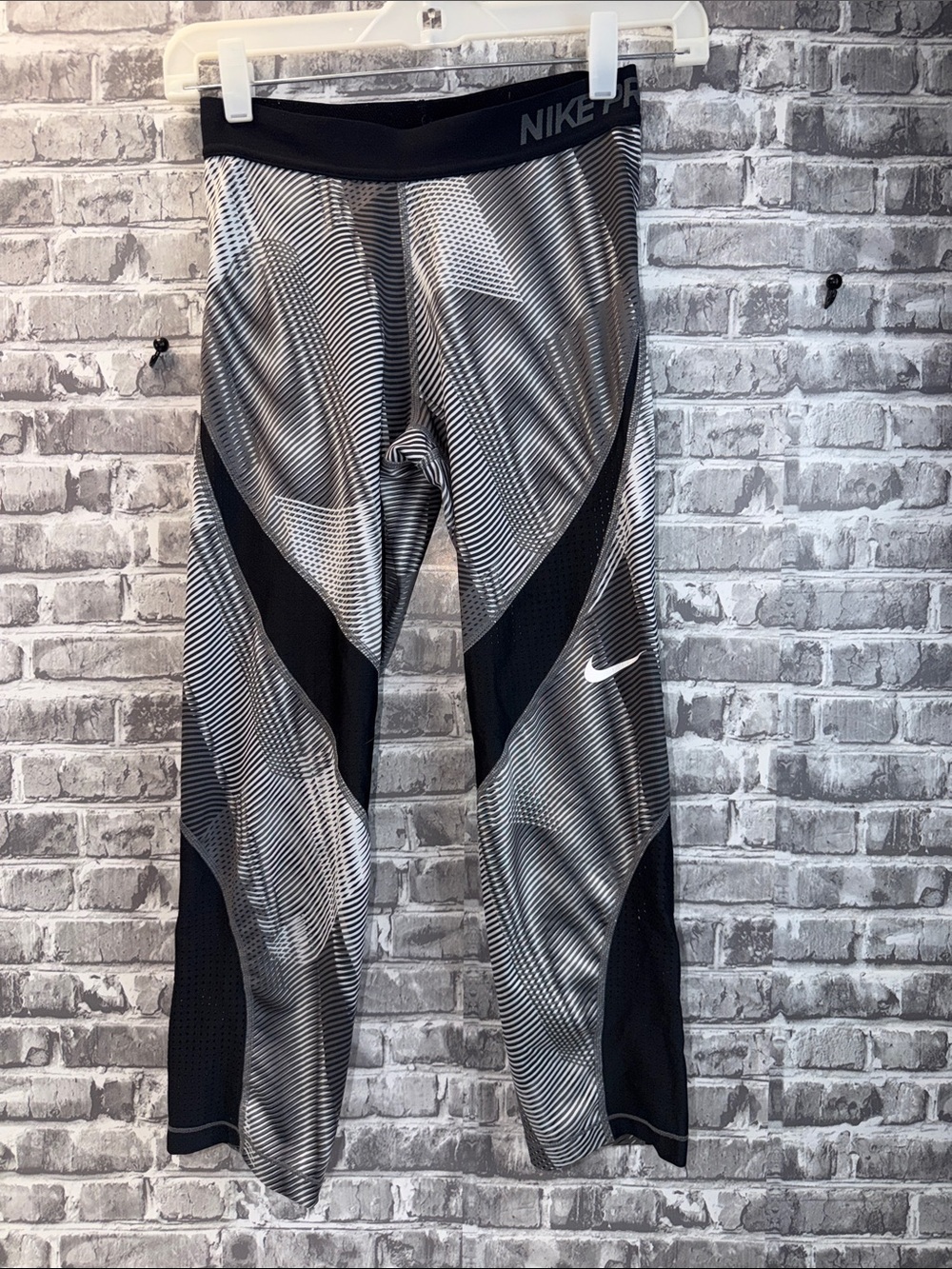 Nike Pro Black & White Athletic Leggings